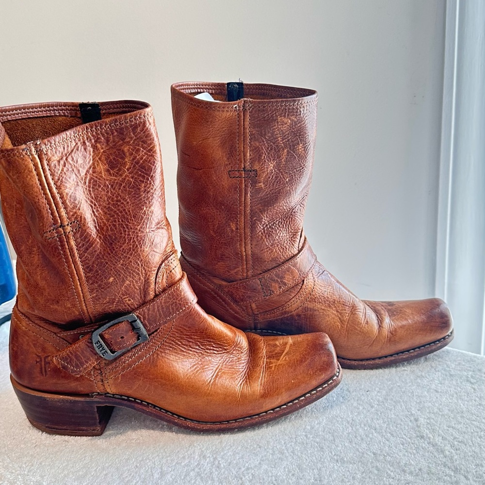 Frye vintage harness bootie. - Picture 4 of 4